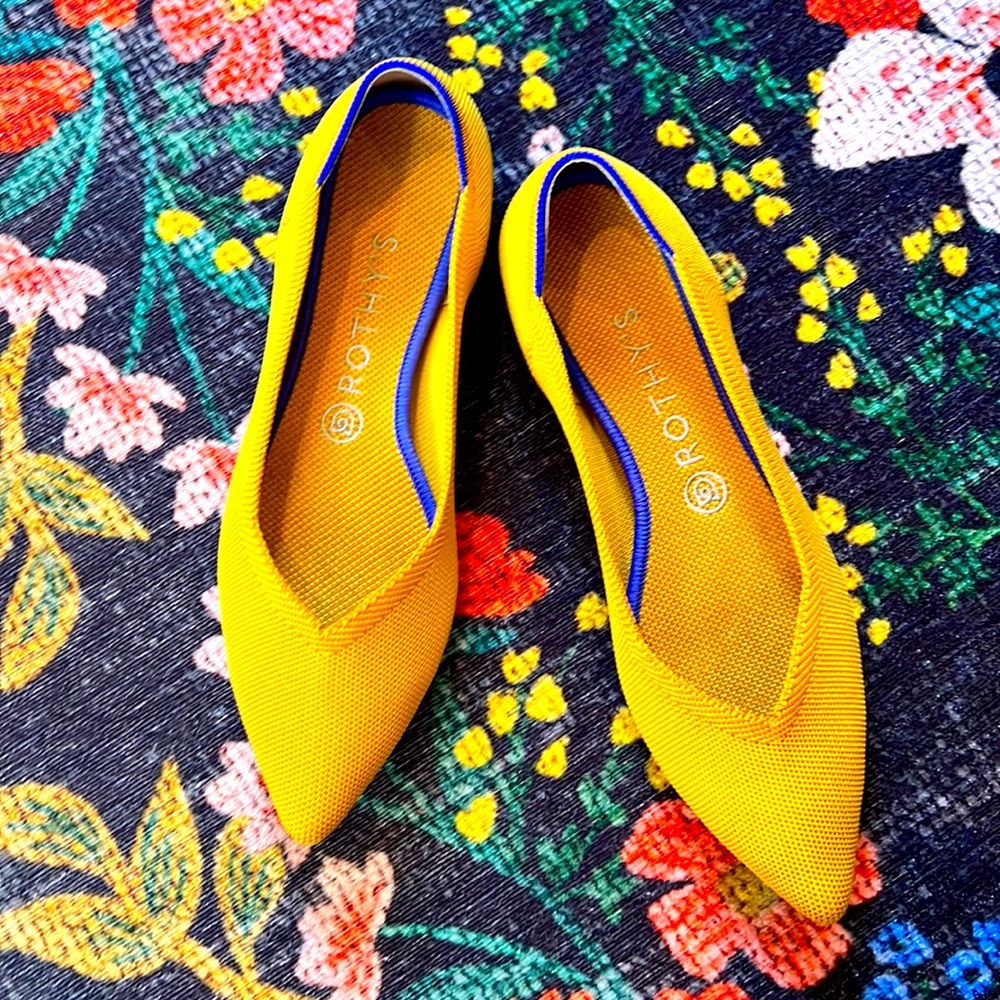 Rothys marigold point flats 9.5